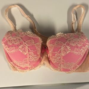Victoria’s Secret bra. NWOT. 36c